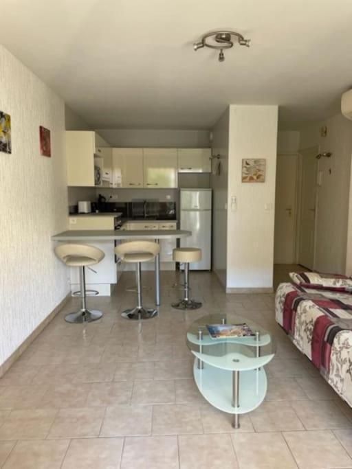 Bel Appartement Proche Du Port Sanary-sur-Mer Dış mekan fotoğraf